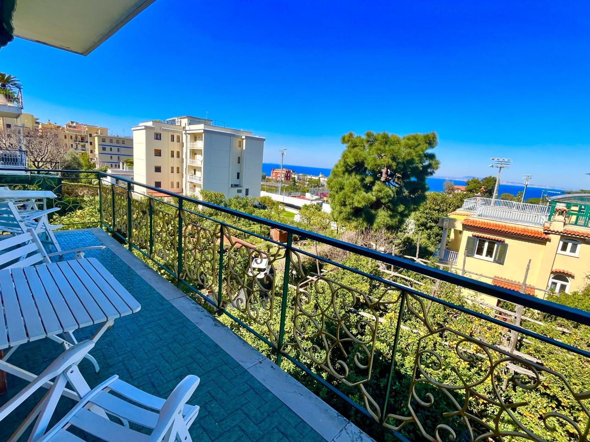 Bright 3 Bedrooms With Seaview Balcony Apartamento Península Sorrentina
