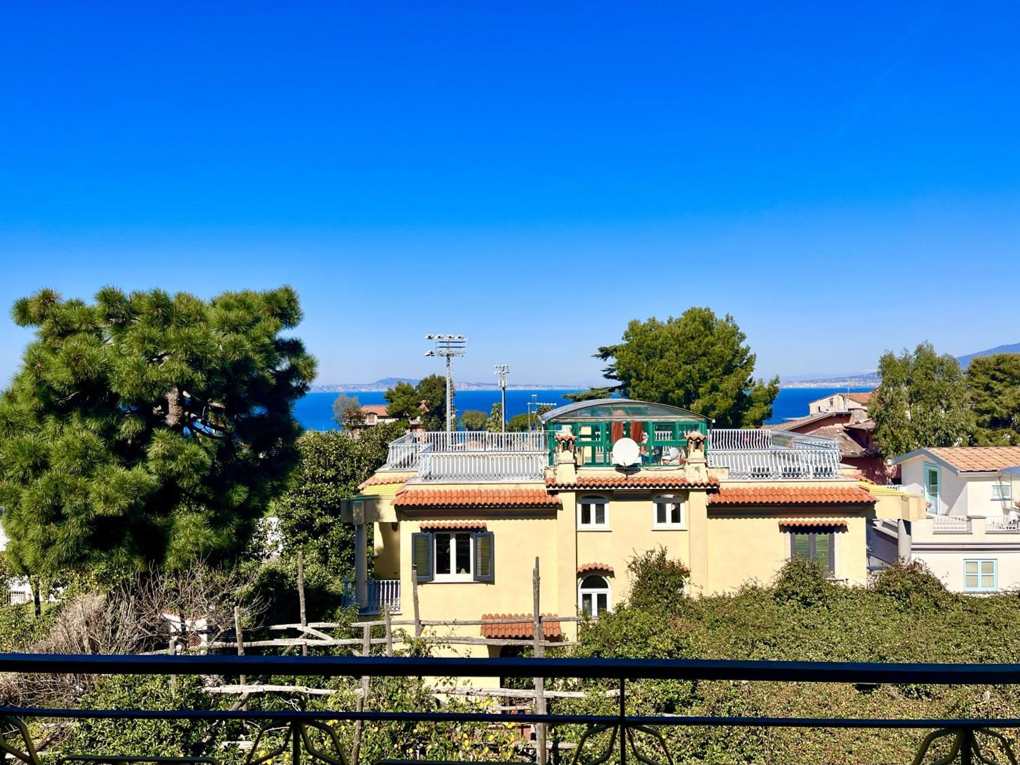 Bright 3 Bedrooms With Seaview Balcony Península Sorrentina