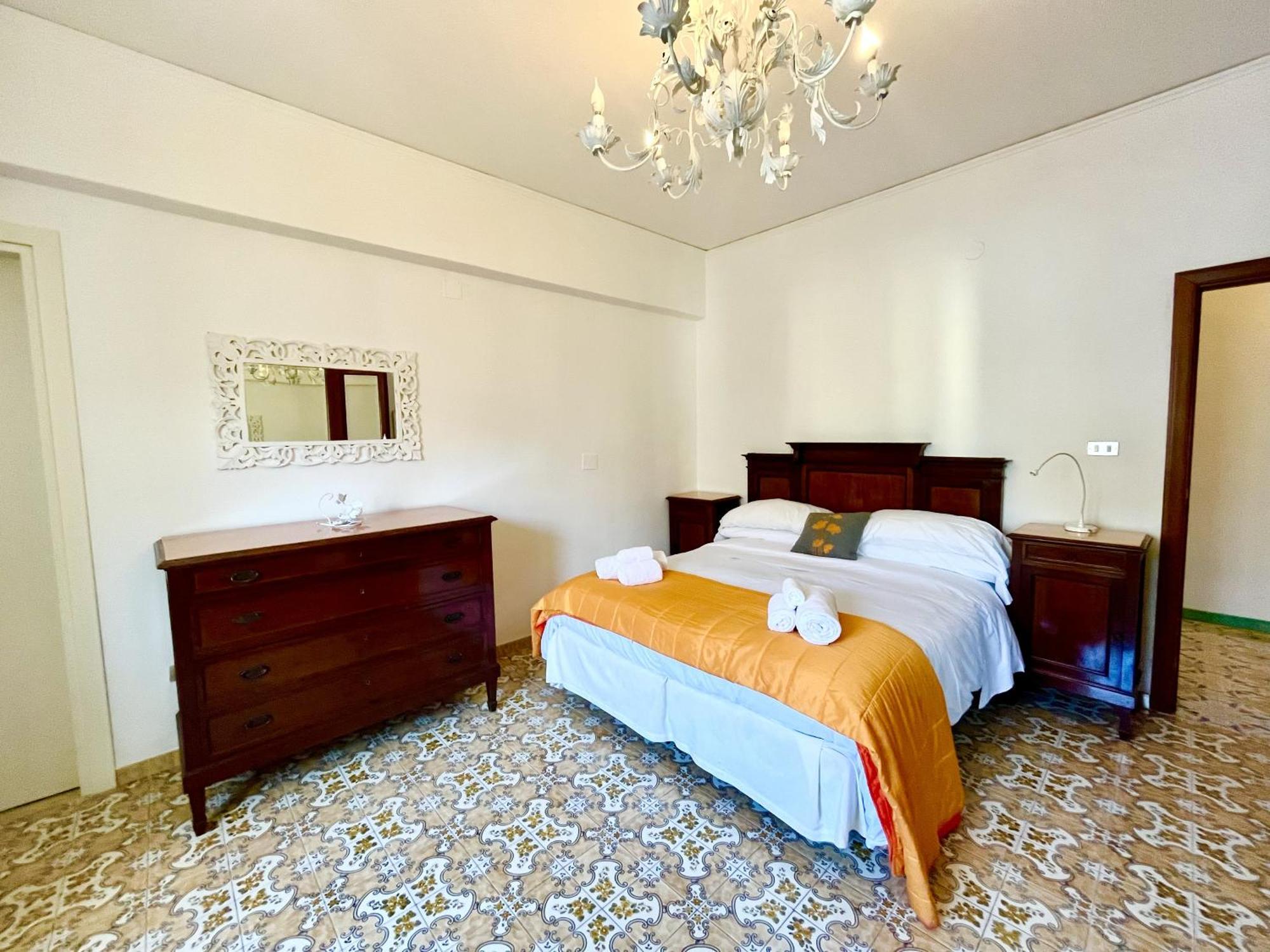 Bright 3 Bedrooms With Seaview Balcony Apartamento