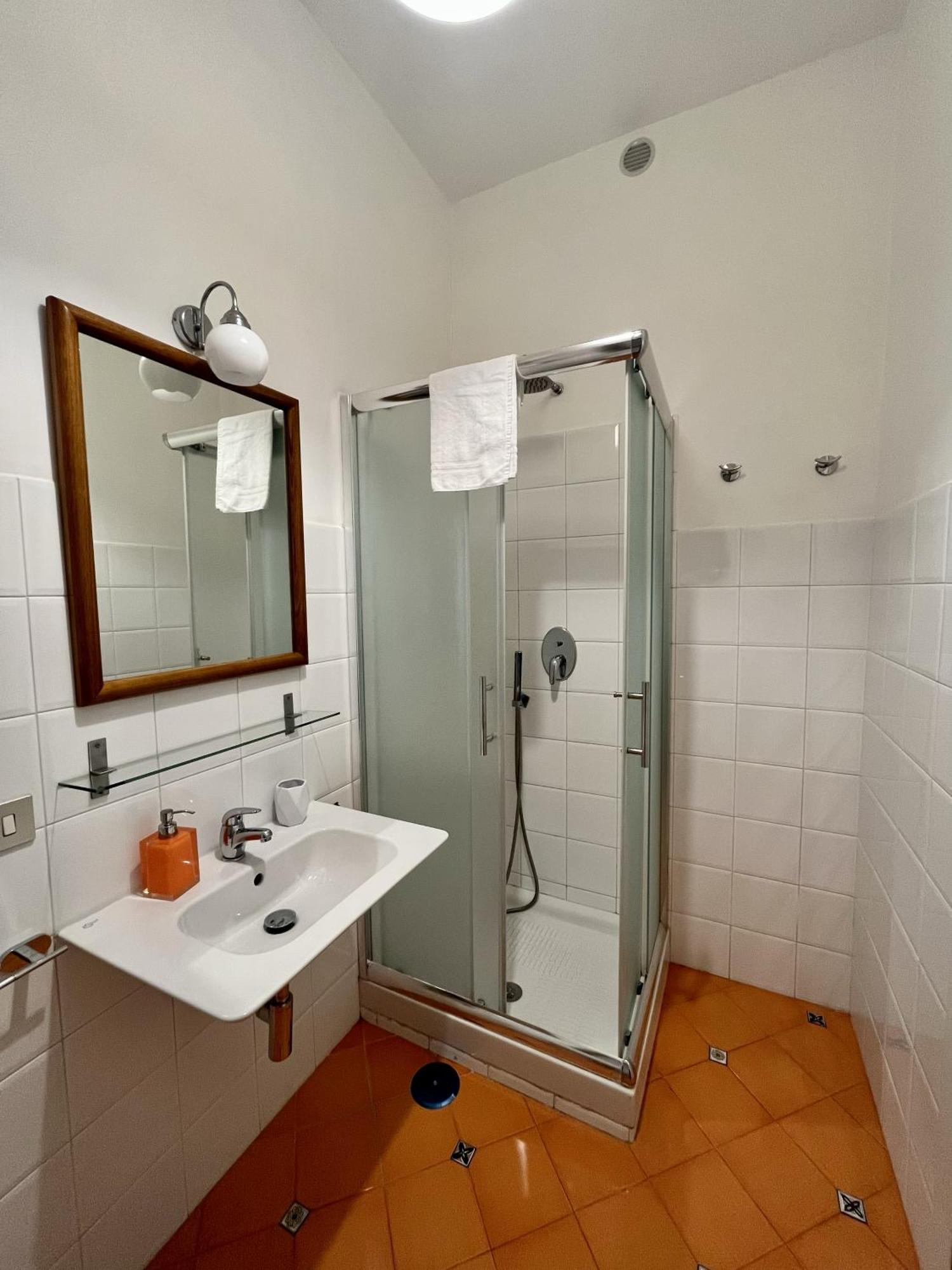 Bright 3 Bedrooms With Seaview Balcony Península Sorrentina